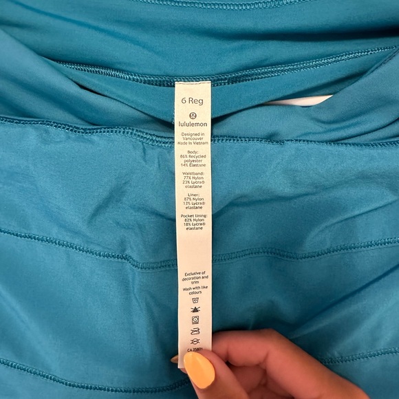 Lululemon skirt! - Picture 3 of 3